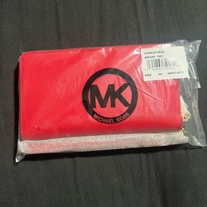 ❌SOLD ❌ Michael Kors Wristlet
